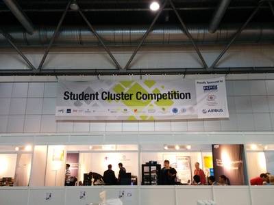 展厅角落的Student Cluster Competition